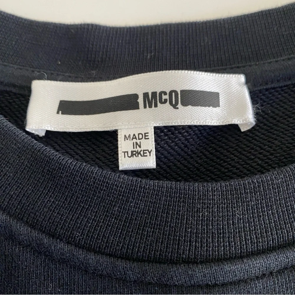 ALEXANDER MCQUEEN Black sweatshirt with McQ logo